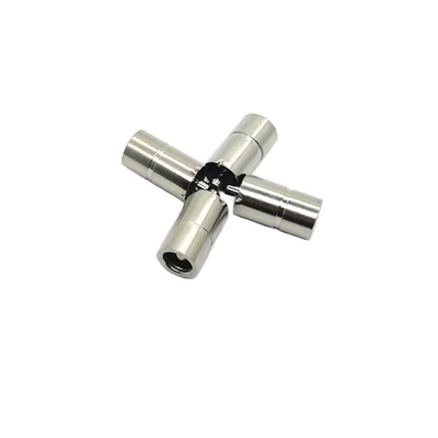 Włącznik z podłączeniem prądu stałego 5,5 mm*2,5 mm