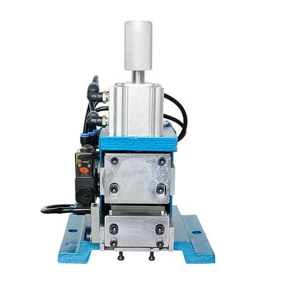 AWG18 Pneumatyczna maszyna do obierania drutu o długości odizolowania 3 mm-25 mm
